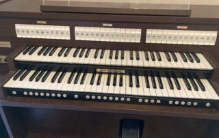 Johannus Studio 170 two-manual digital organ up close