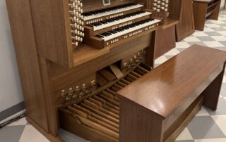 Makin 3-45 Digital Organ - side view