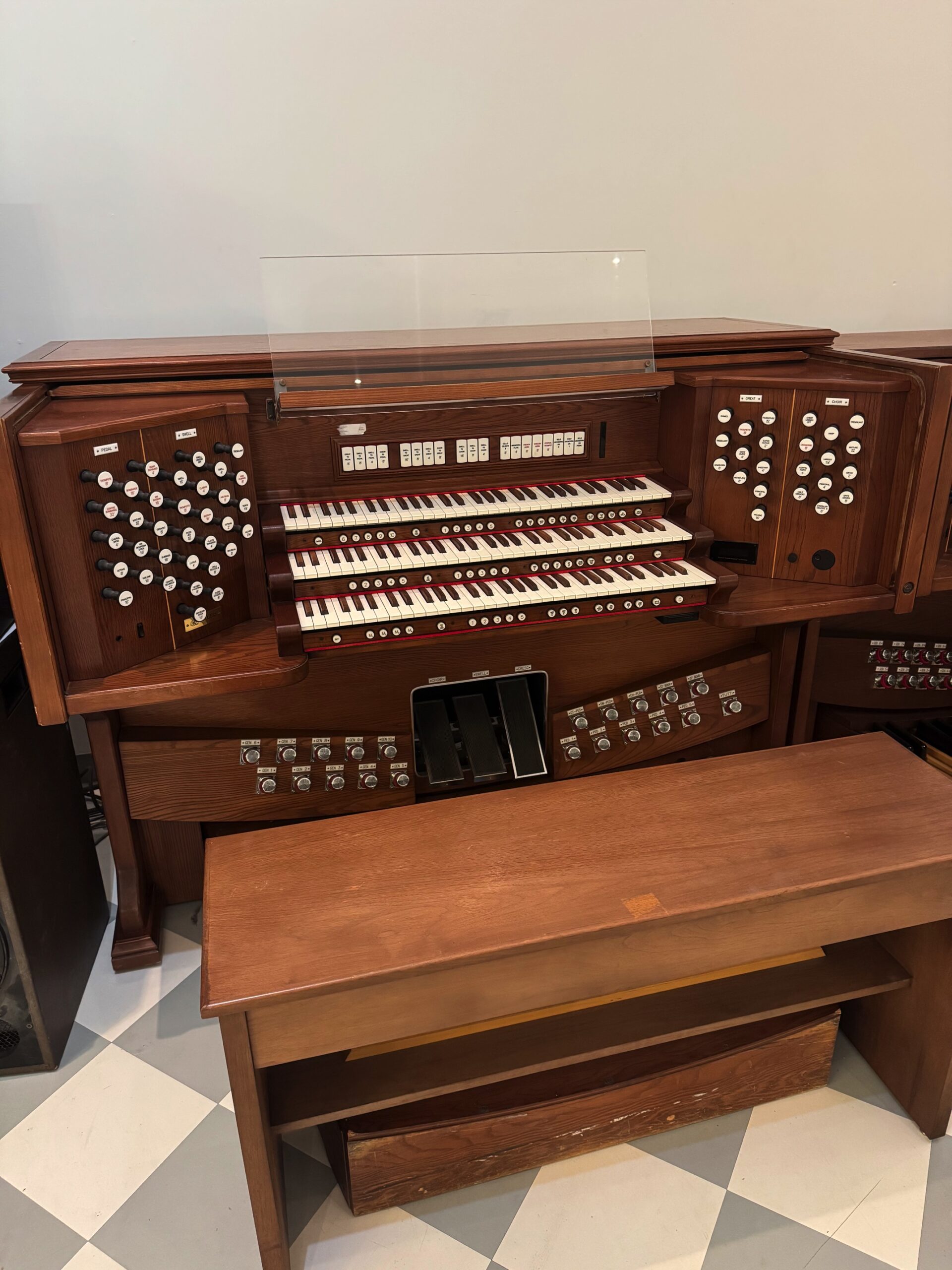 Rodgers 950 Three-Manual Organ