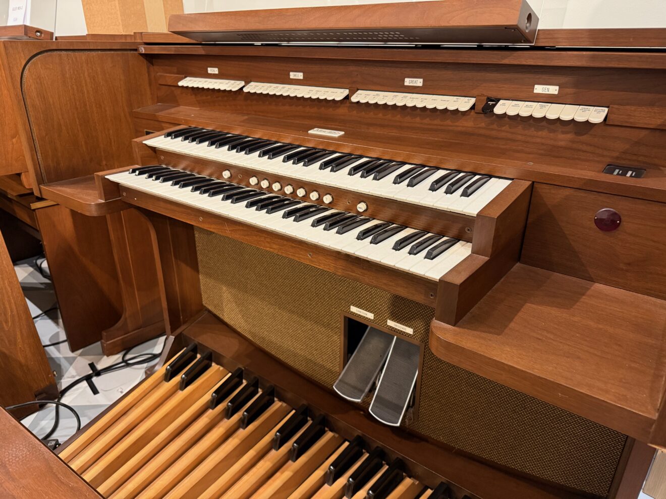 Pre-Owned Allen MDS-5